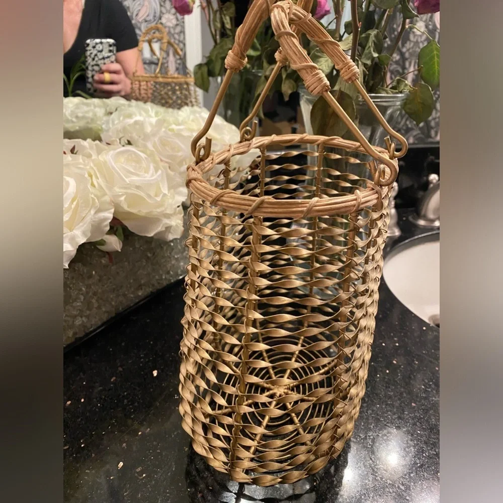 GOLDEN METAL WICKER--LIKE STYLE BASKET WITH HANDLES